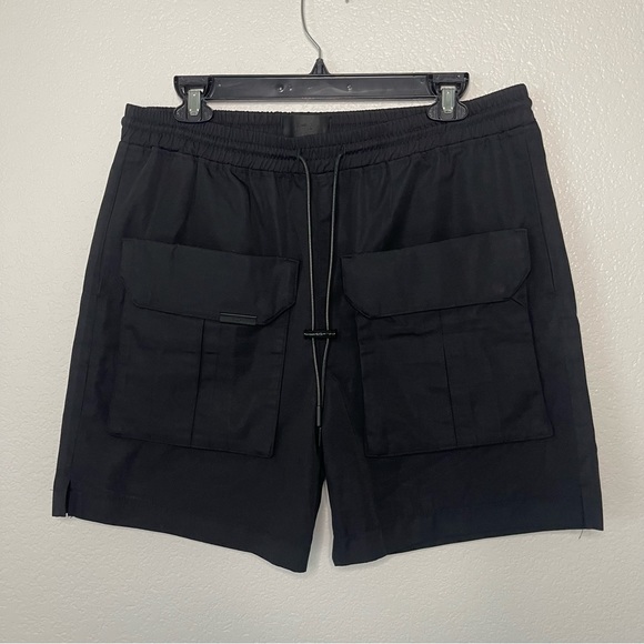 *$499 NWT RtA MEN BLACK DETACHABLE POCKET SHORTS SZ MEDIUM